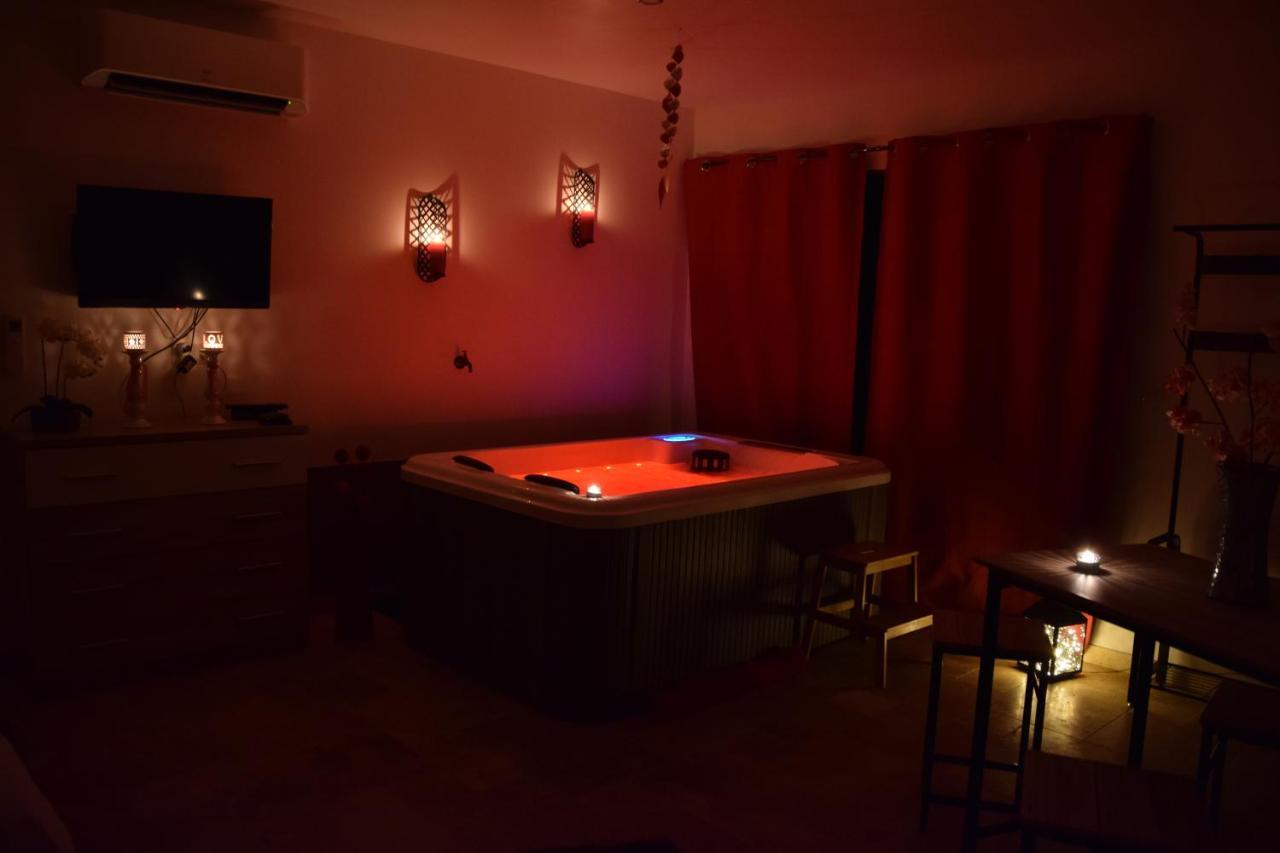 Gites Spa De Charme L Etoile Spa 贝纳克和卡泽纳克 外观 照片