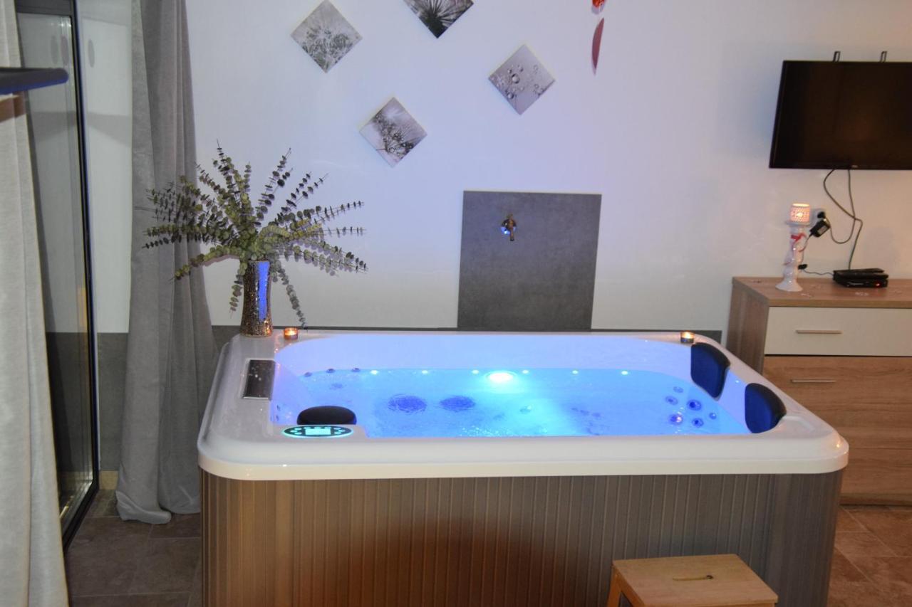 Gites Spa De Charme L Etoile Spa 贝纳克和卡泽纳克 外观 照片
